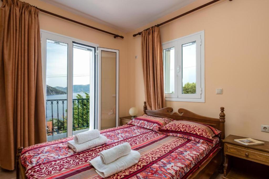 Makris House- Panorama * Agia Efimia